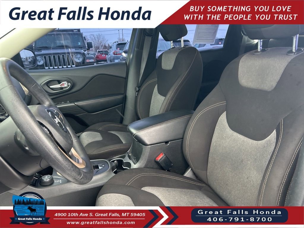 Used 2016 Jeep Cherokee Sport image 17