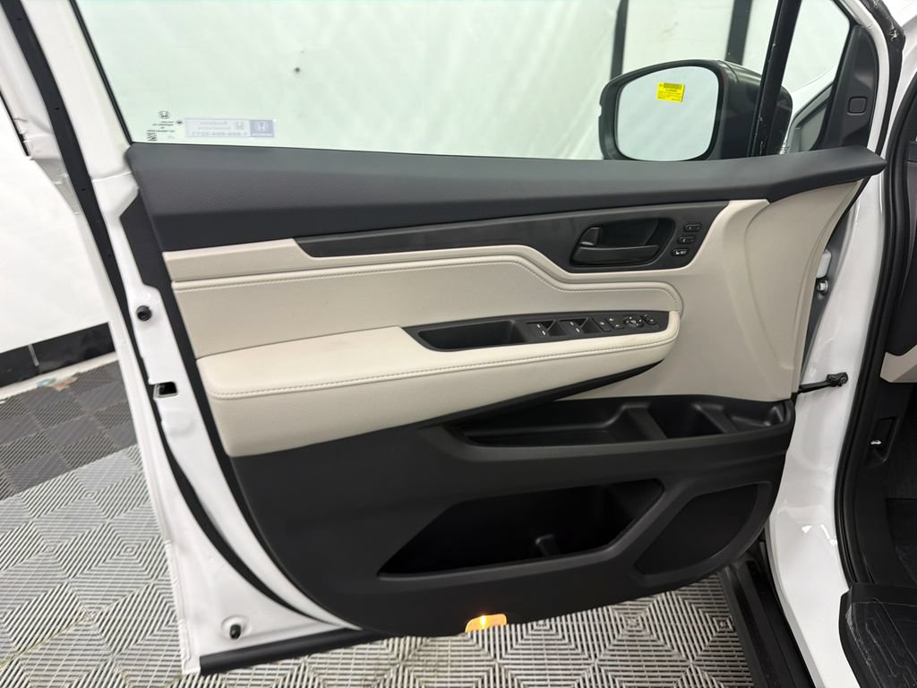 New 2027 Honda Odyssey EX-L image 11