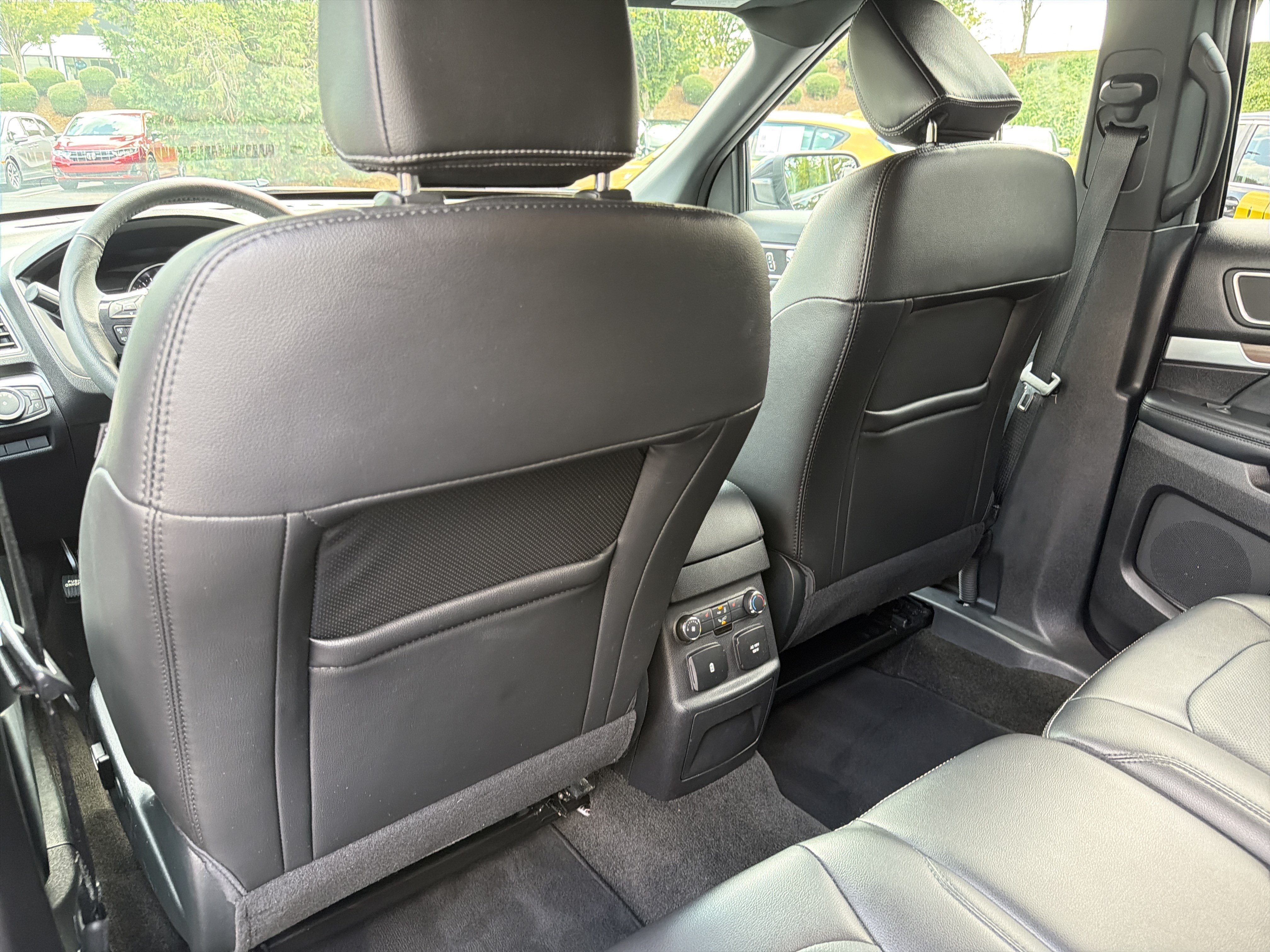 Used 2018 Ford Explorer Limited FWD image 19