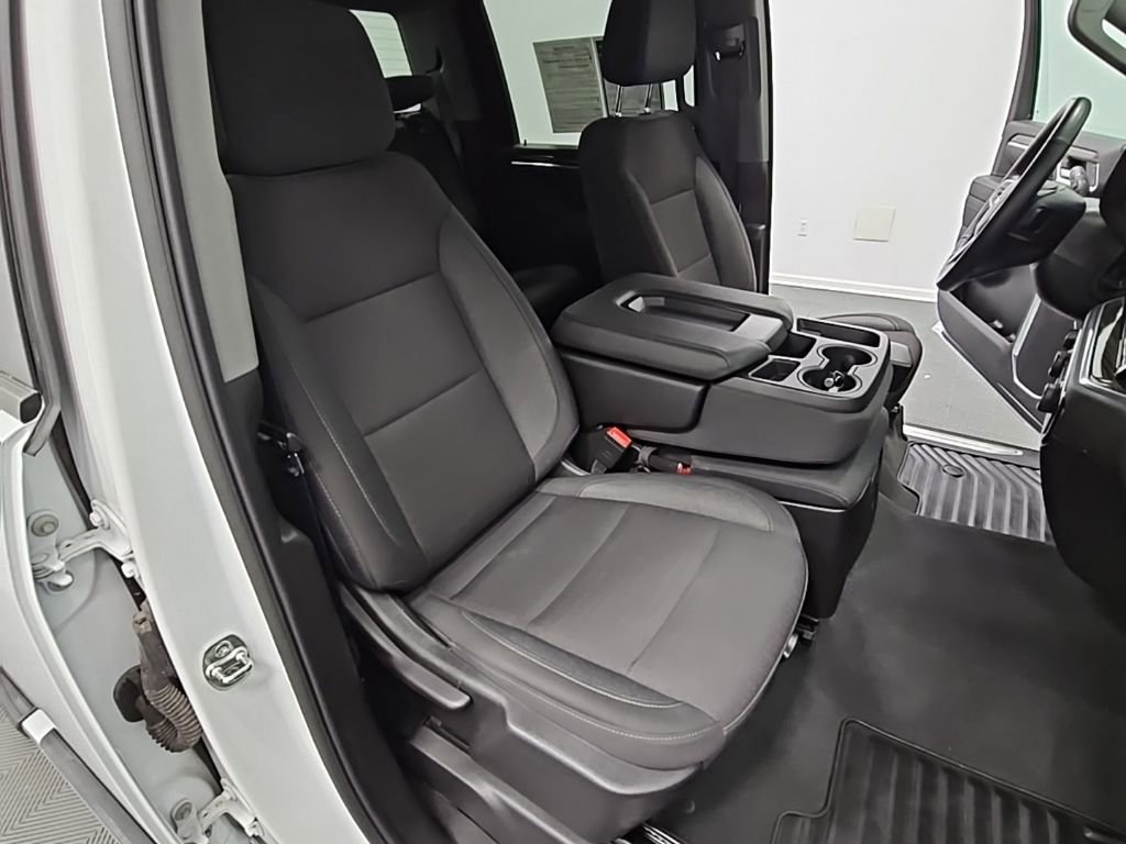 Used 2025 Chevrolet Silverado 2500 LT w/ Convenience Package image 40