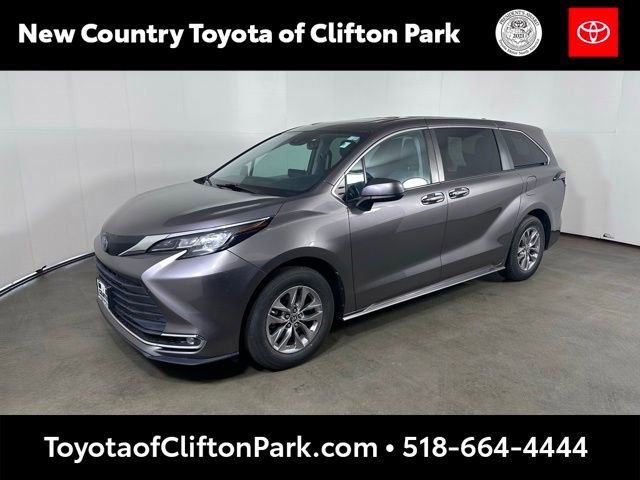 Used 2021 Toyota Sienna XLE