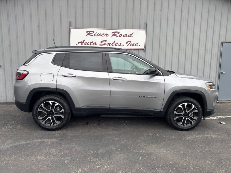 Used 2022 Jeep Compass Limited image 5