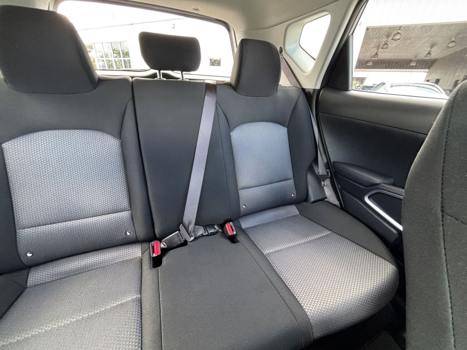 Used 2025 Kia Soul LX w/ LX Technology Package FWD image 35