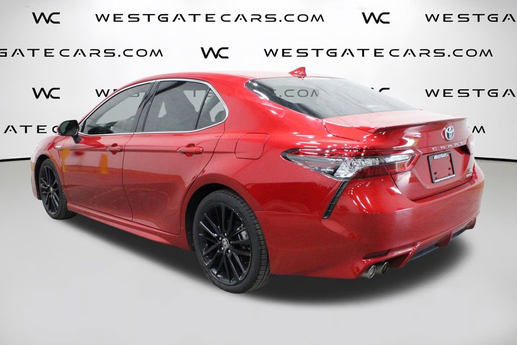 Used 2021 Toyota Camry XSE image 5
