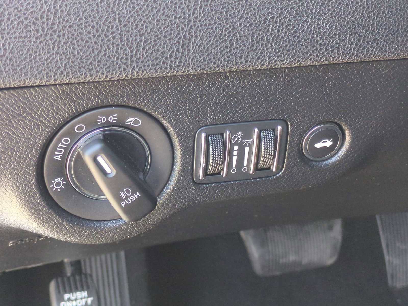 Used 2022 Chrysler 300 S RWD image 36