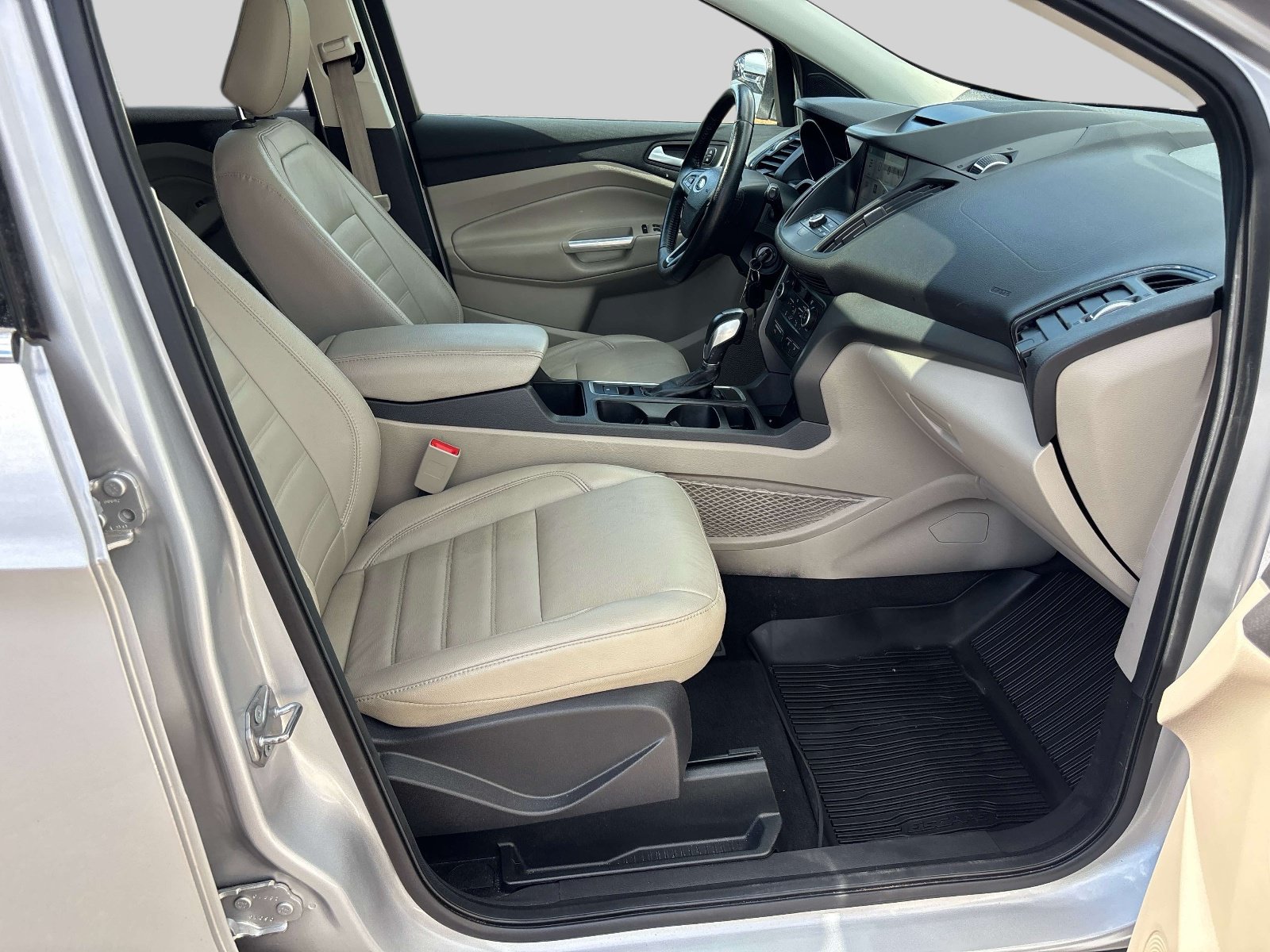 Used 2018 Ford Escape SEL AWD/4WD image 19