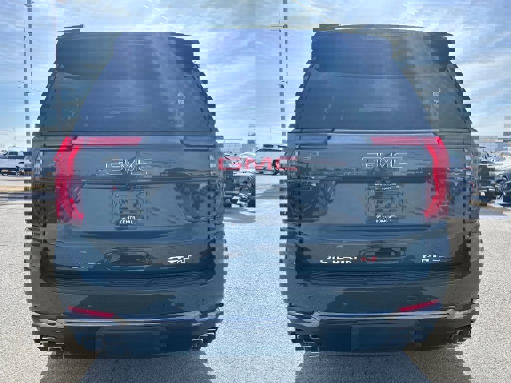 New 2026 GMC Yukon XL AT4 w/ AT4 Premium Plus Package image 5
