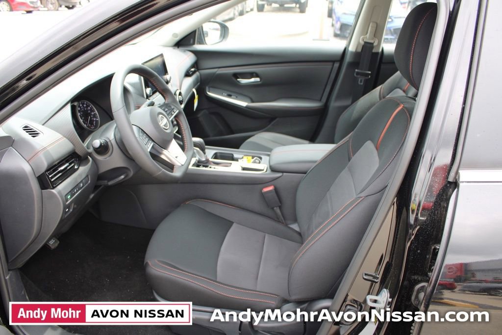 New 2025 Nissan Sentra SR w/ Midnight Edition image 8