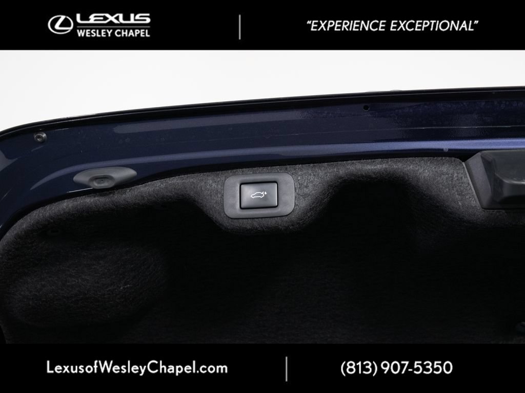 Used 2025 Lexus ES 350 w/ Premium Package FWD image 19