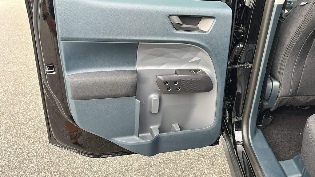 Used 2025 Ford Maverick XL image 9