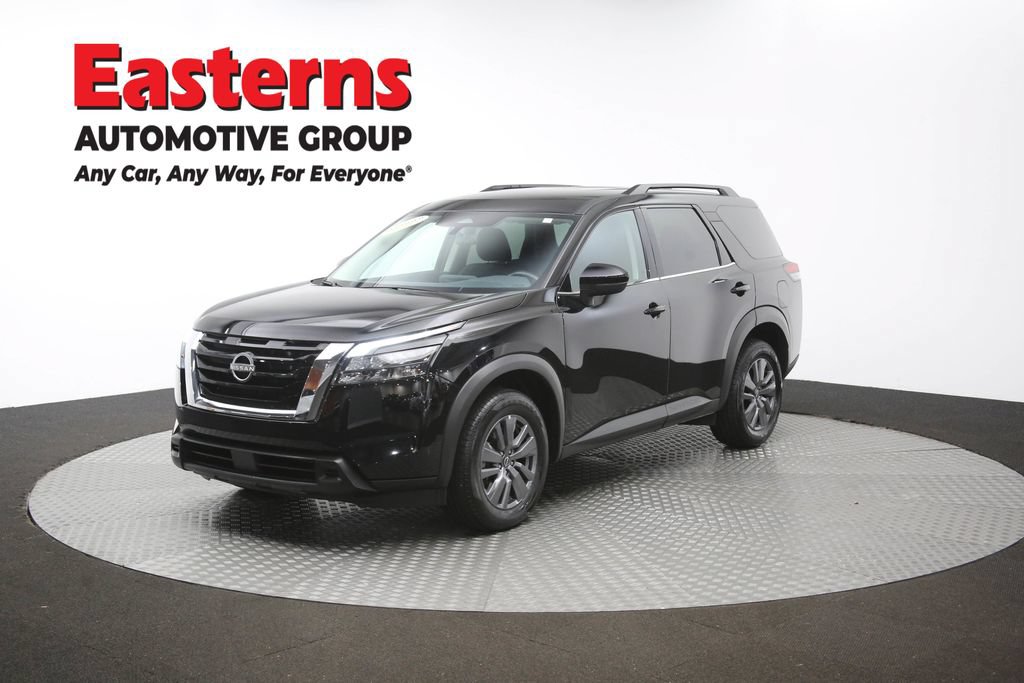 Used 2025 Nissan Pathfinder SV FWD image 57