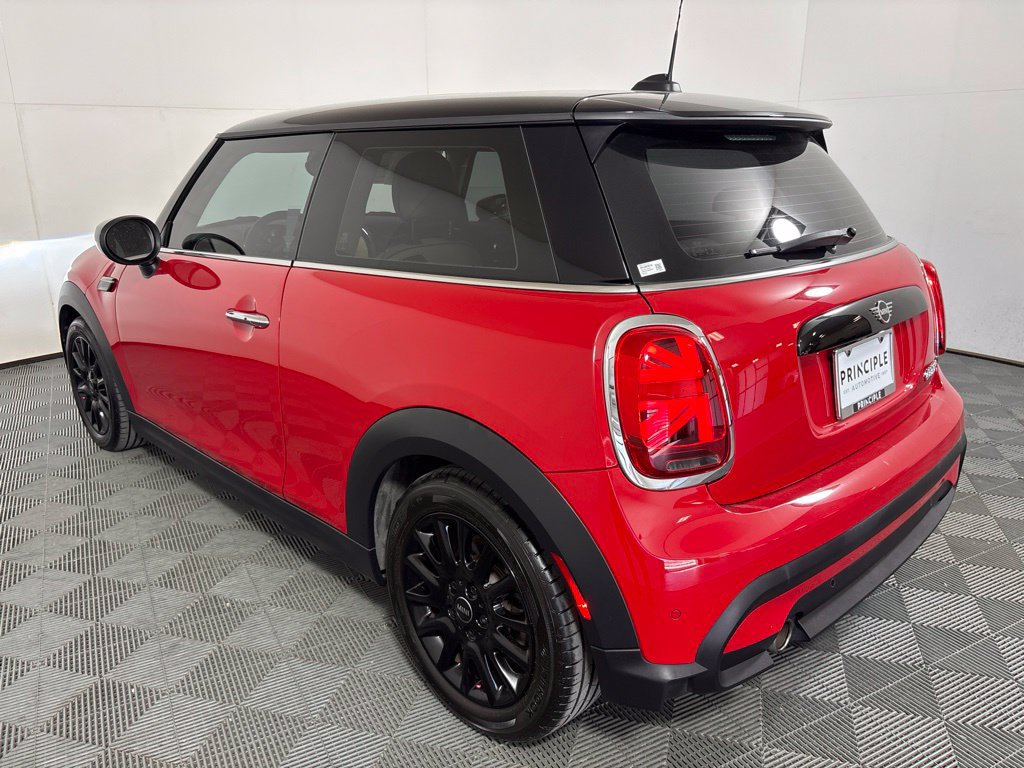 Certified 2024 MINI Cooper 2-Door Hardtop w/ Signature Upholstery Package FWD image 7