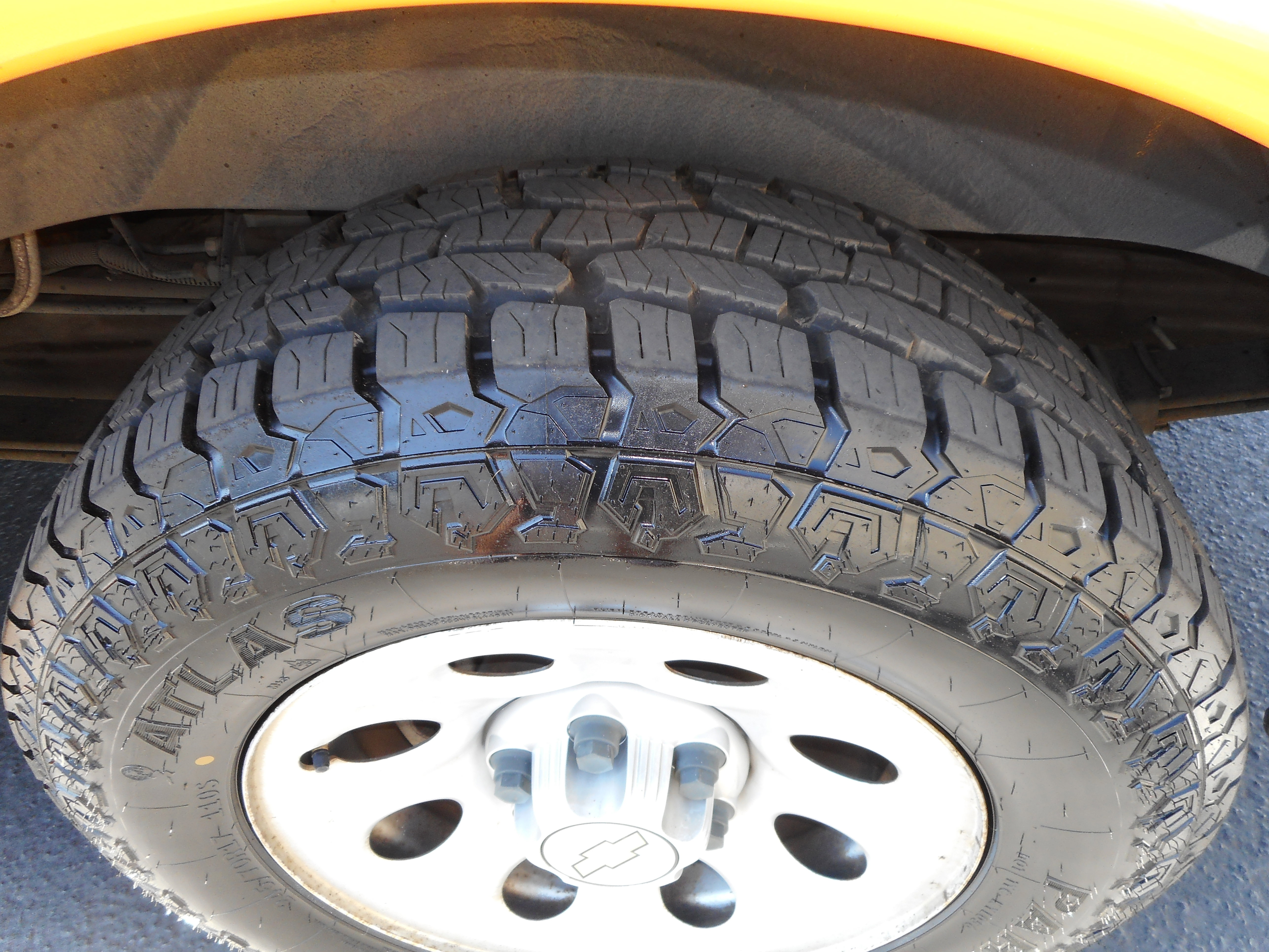 Used 2010 Chevrolet Express 1500 LS image 12