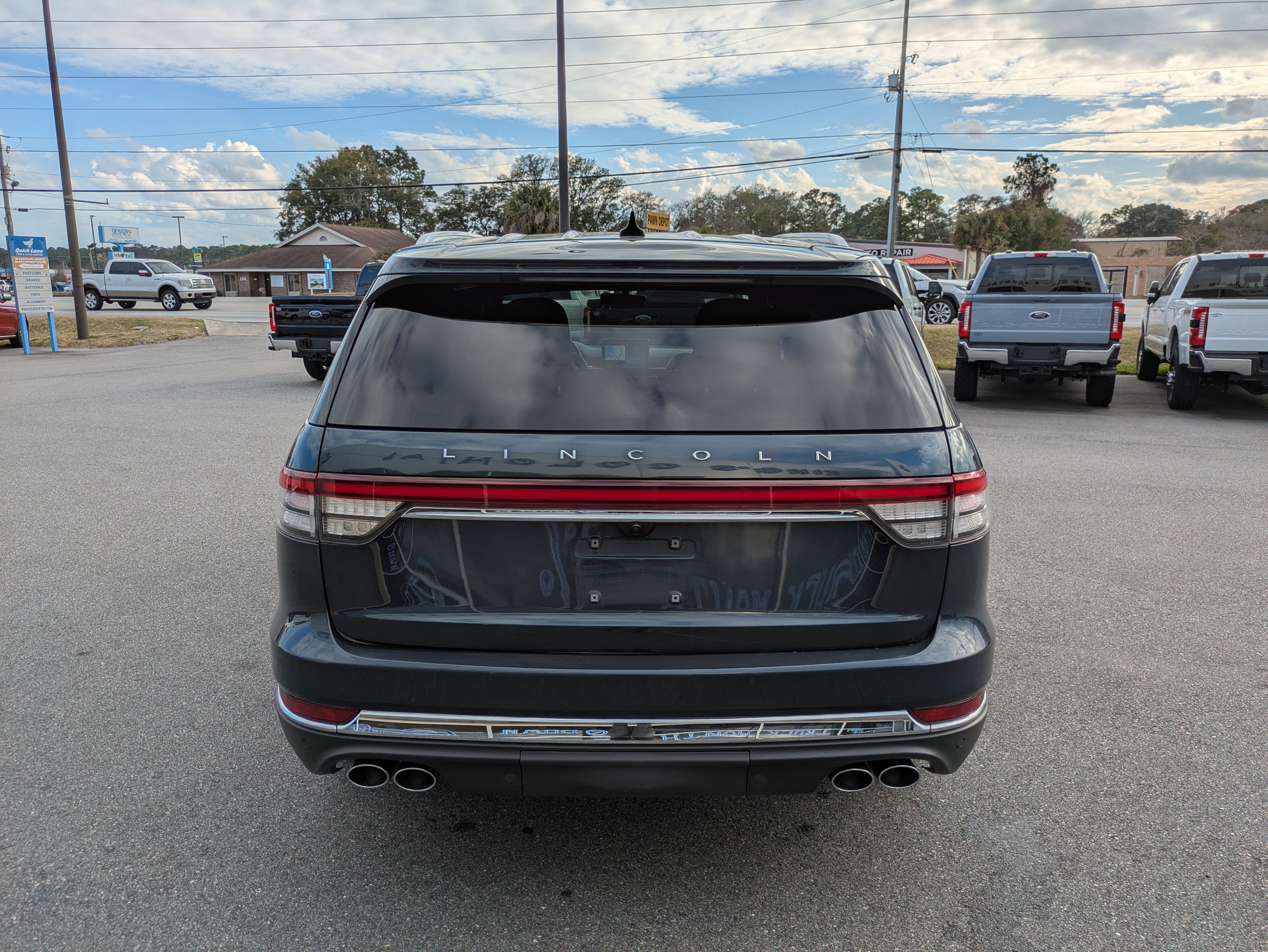 Used 2022 Lincoln Aviator Reserve w/ Equipment Group 201A image 5