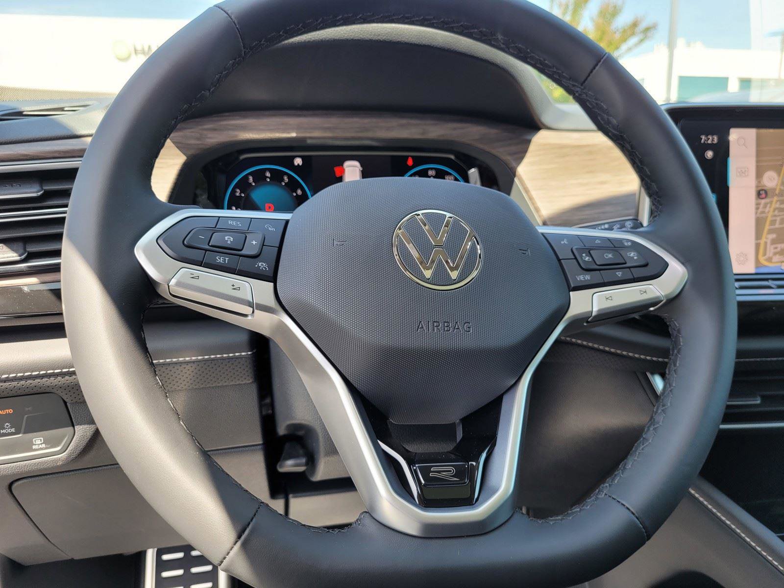 New 2025 Volkswagen Atlas SEL Premium R-Line image 18