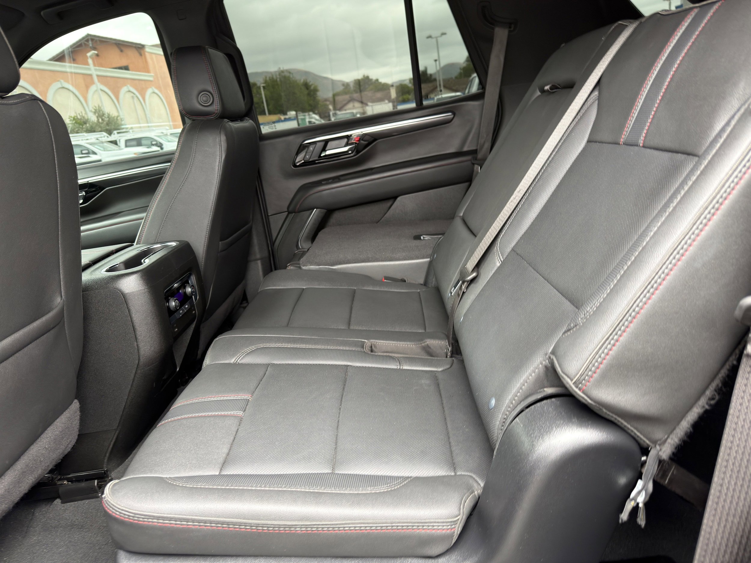 Used 2025 Chevrolet Tahoe RST RWD image 18