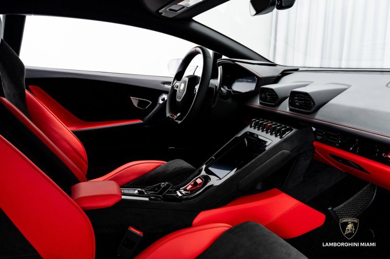 Used 2024 Lamborghini Huracan Tecnica image 45