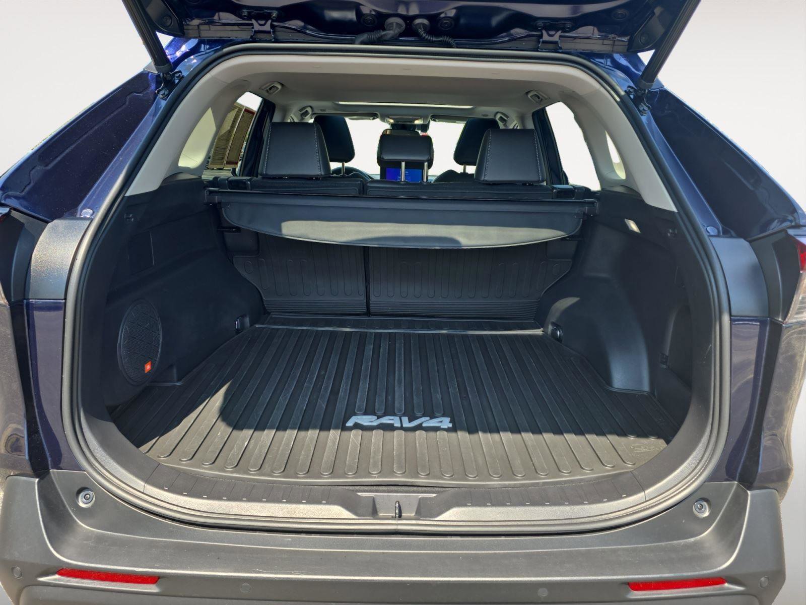 Used 2023 Toyota RAV4 XLE Premium AWD/4WD image 13