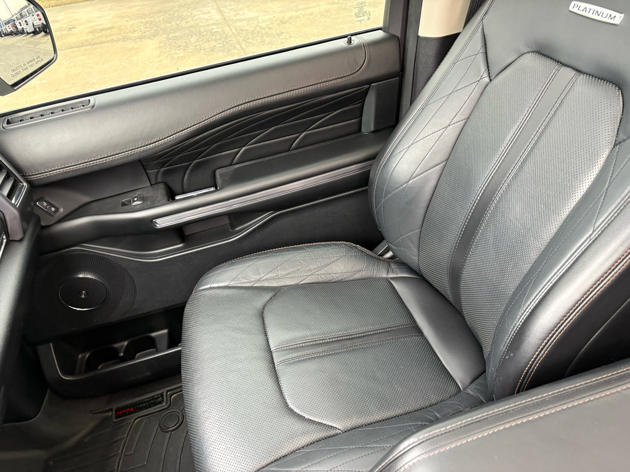 Certified 2020 Ford Expedition Platinum image 26