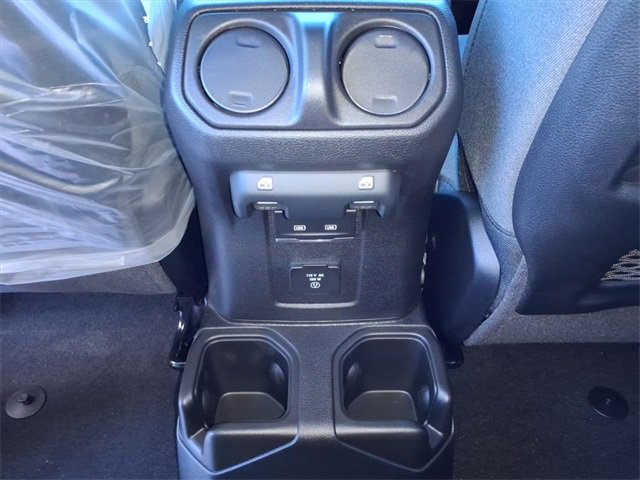 New 2026 Jeep Wrangler Unlimited Rubicon w/ Steel Bumper Group image 13