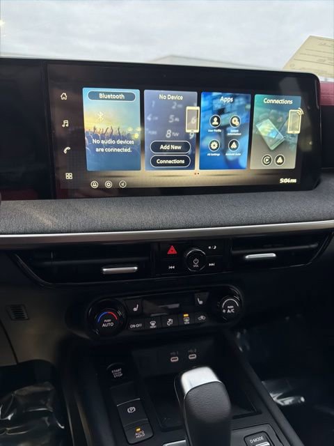 New 2026 Nissan Kicks SV w/ SV Premium Package image 14