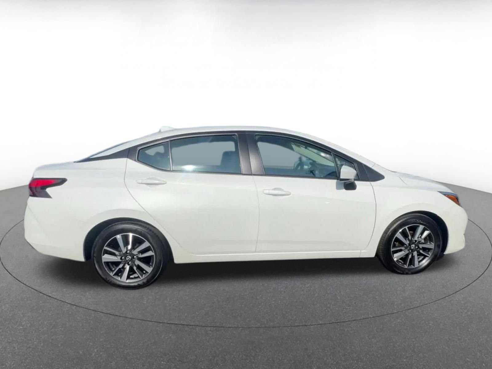 Used 2025 Nissan Versa SV image 15