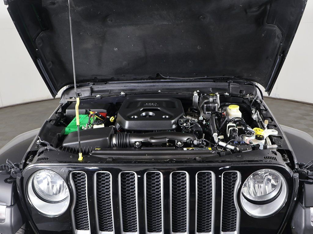 Used 2023 Jeep Wrangler Unlimited Sahara AWD/4WD image 16