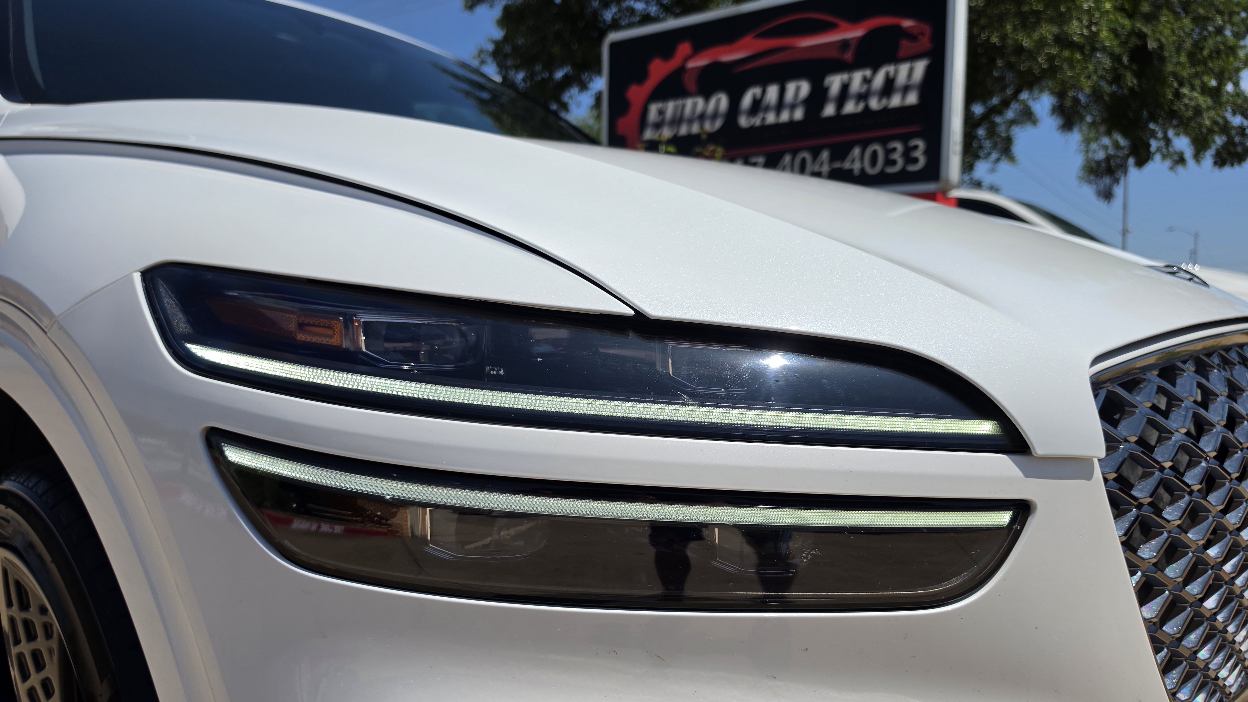 Used 2025 Genesis GV70 3.5T Sport w/ Sport Advanced Package AWD/4WD image 12