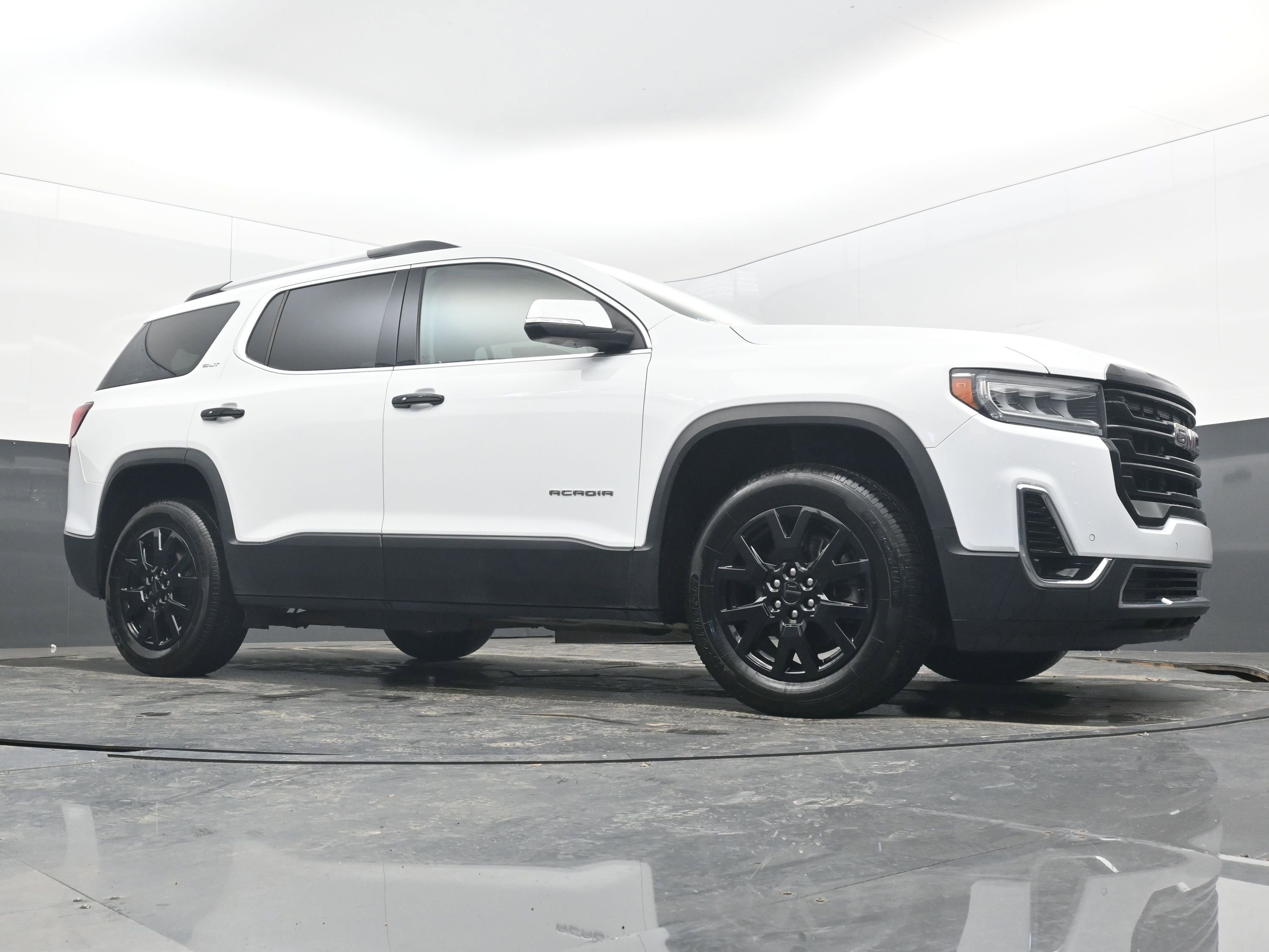 Used 2023 GMC Acadia SLT image 20