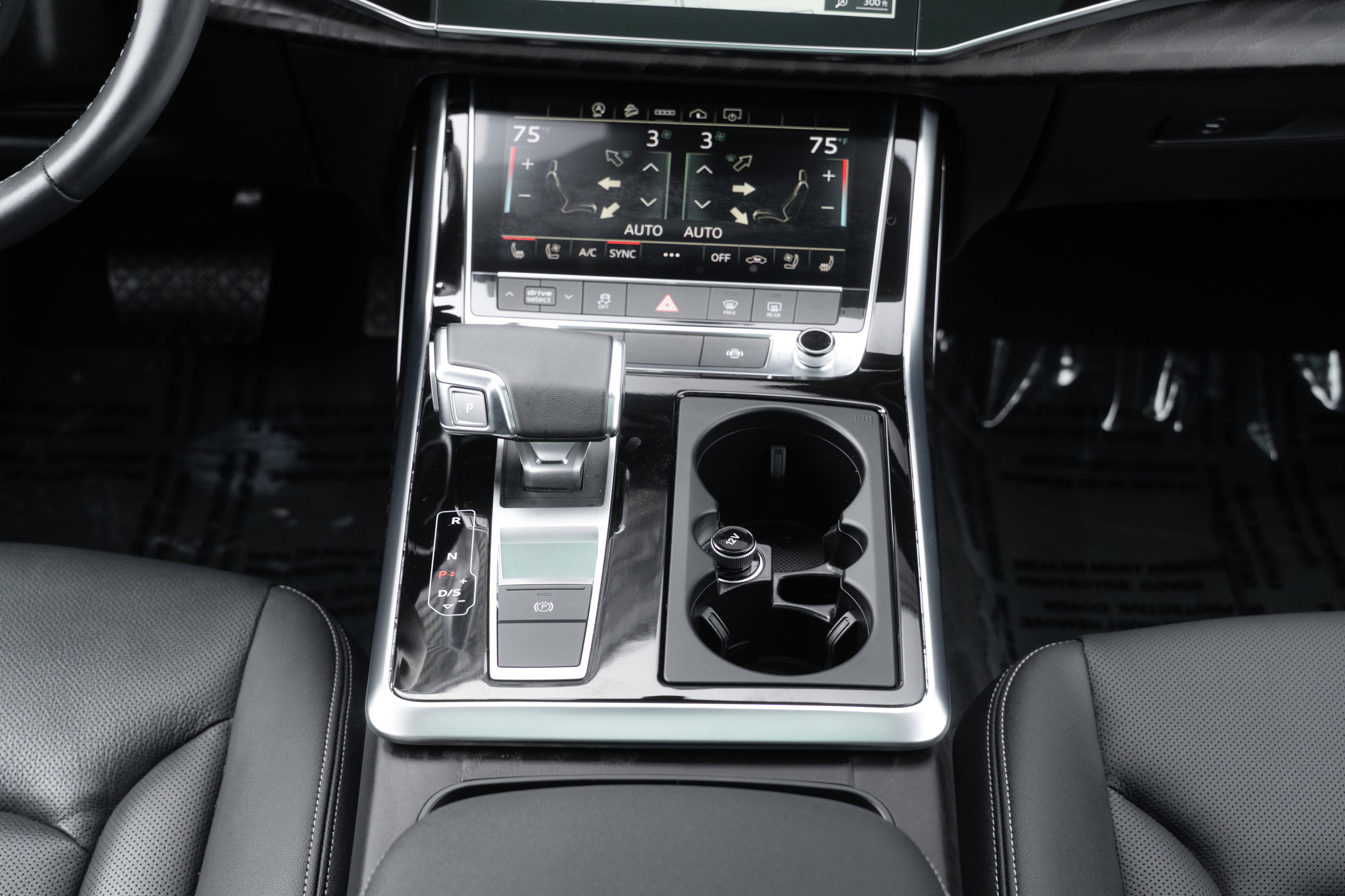 Used 2022 Audi Q8 Premium Plus w/ Premium Plus Package image 18