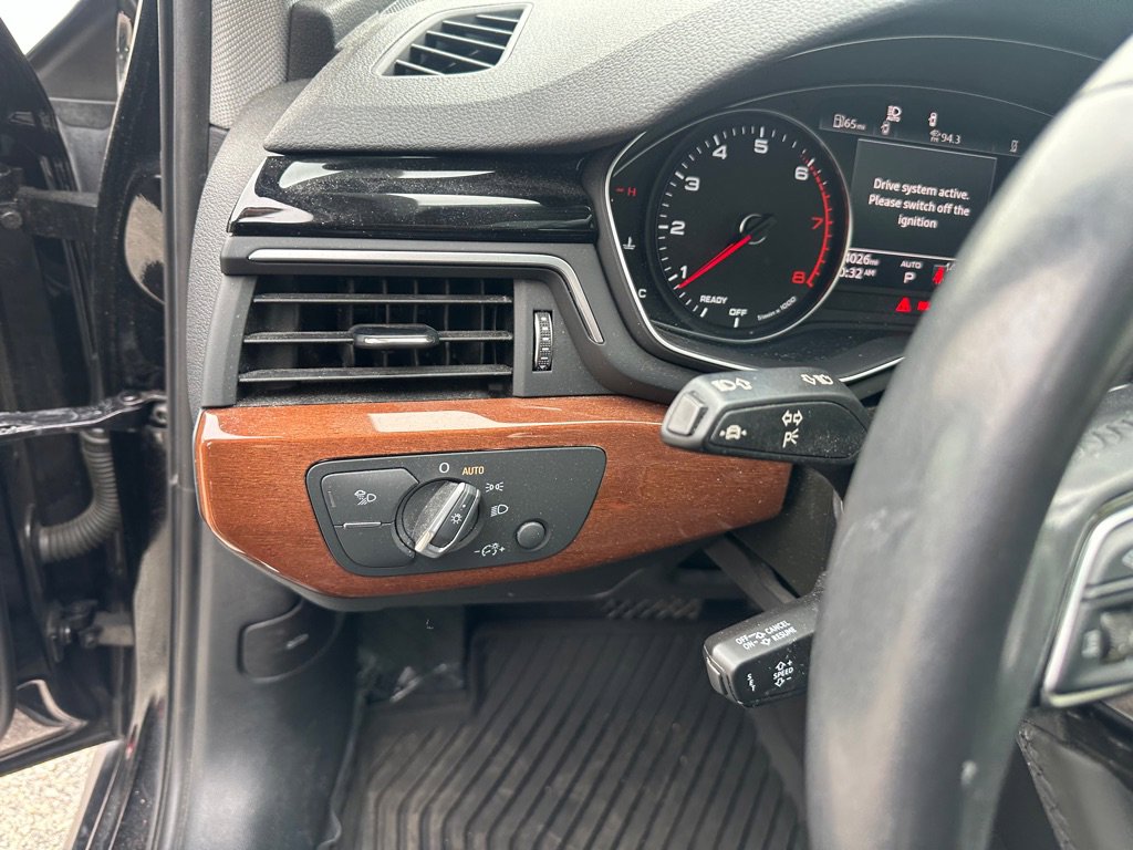 Used 2021 Audi A4 2.0T Premium w/ Convenience Package image 13