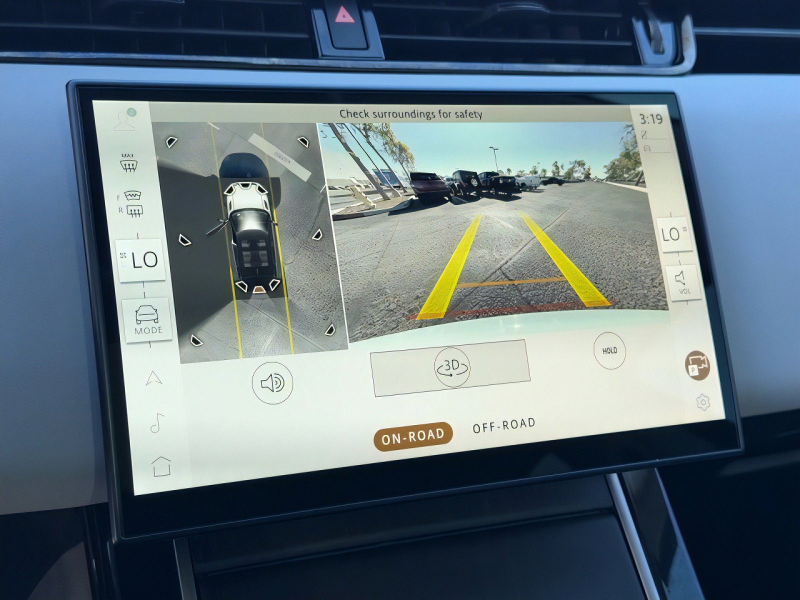 Used 2024 Land Rover Range Rover Evoque Dynamic SE image 25