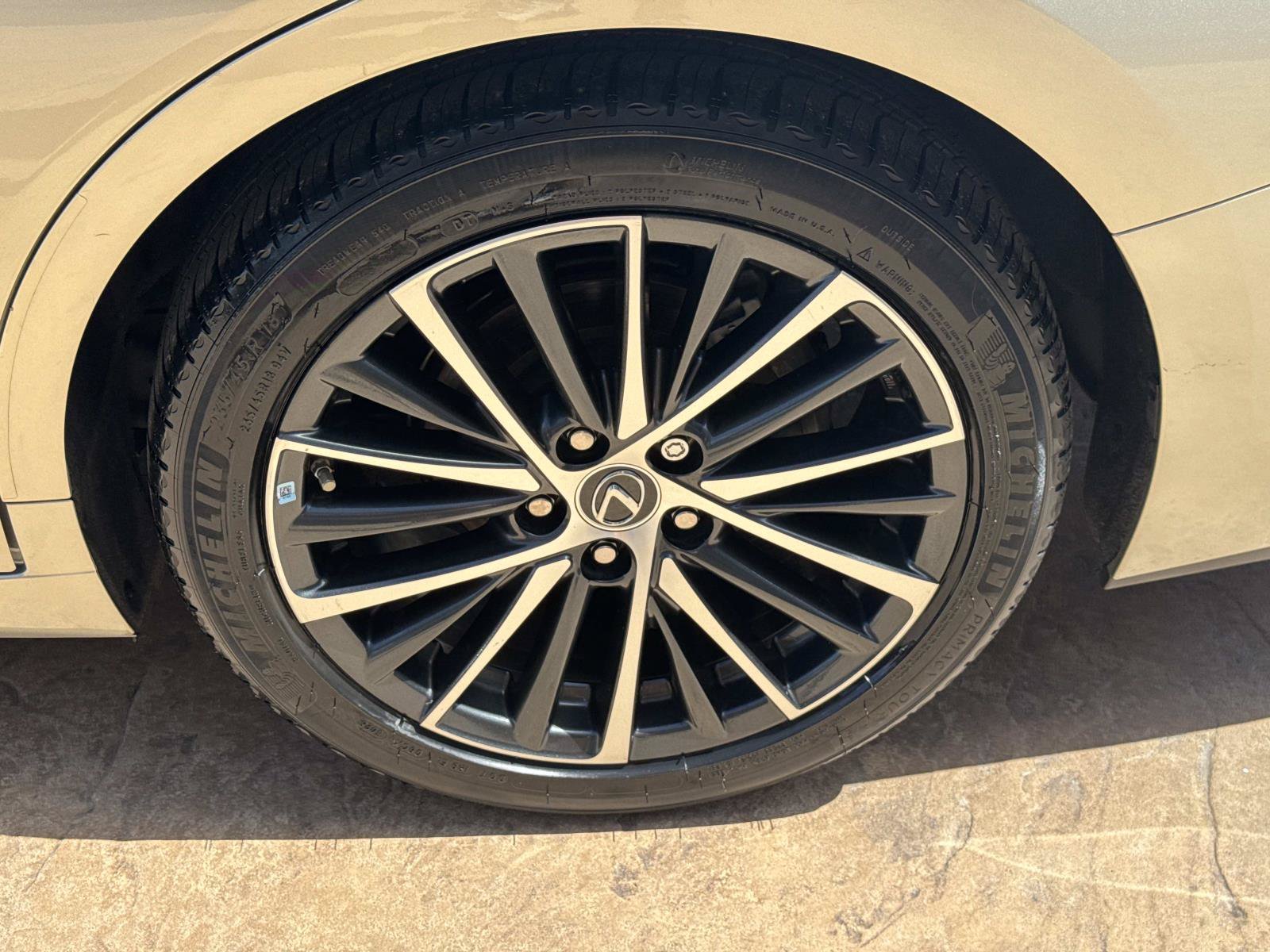 Used 2023 Lexus ES 350 w/ Premium Package FWD image 22