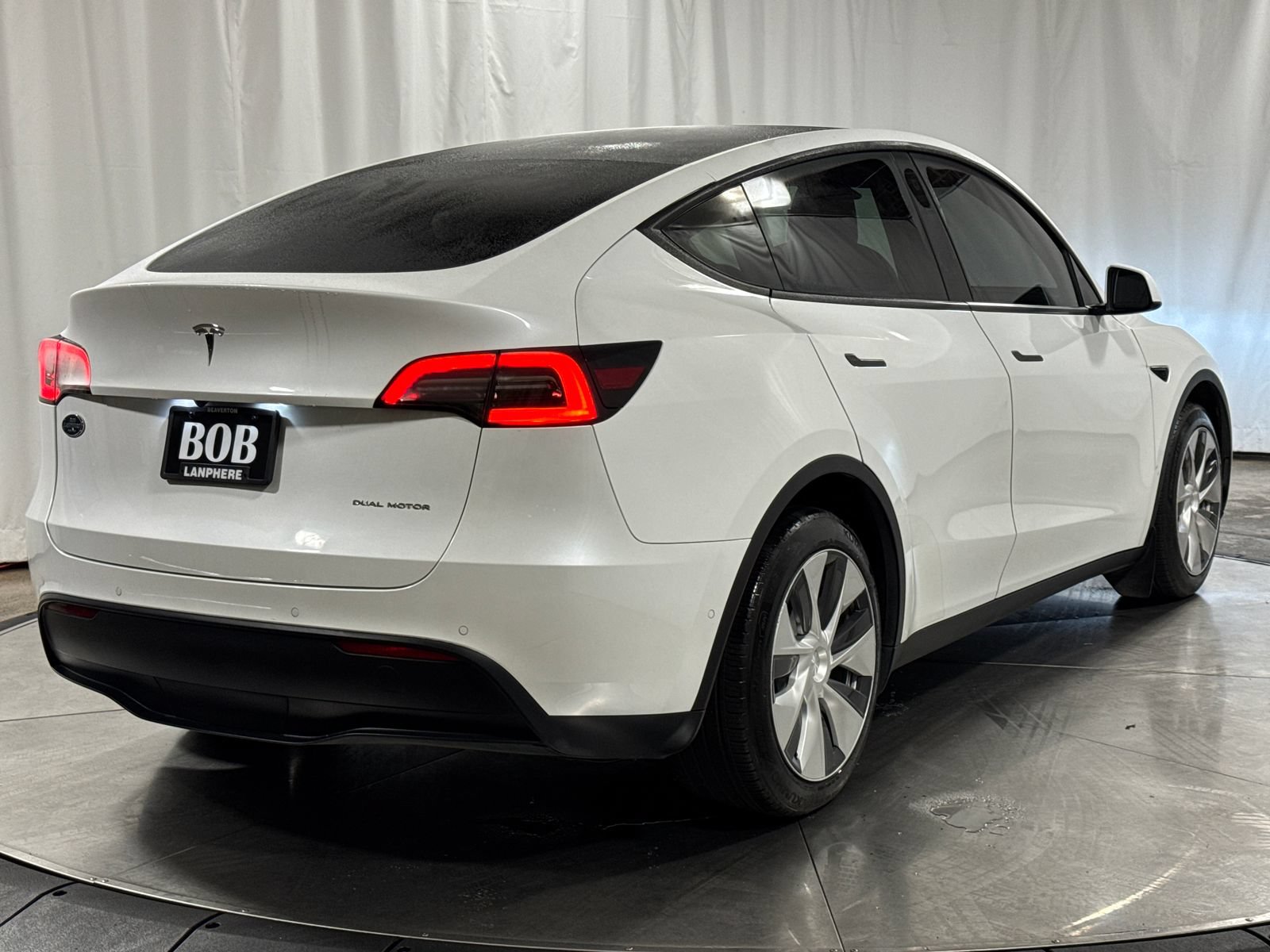 Used 2021 Tesla Model Y Long Range AWD/4WD image 10