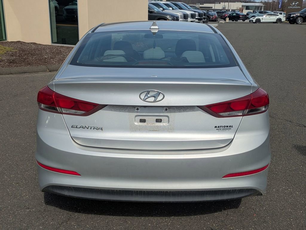 Used 2017 Hyundai Elantra SE FWD image 3