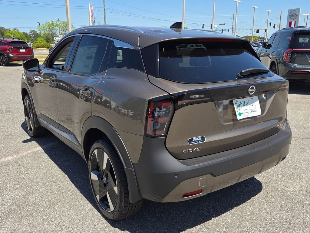 New 2026 Nissan Kicks SR image 8