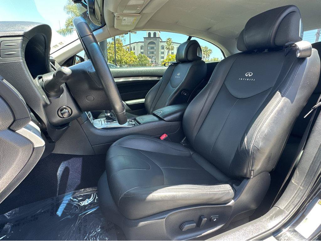 Used 2014 INFINITI Q60 Convertible w/ Premium Package RWD image 8