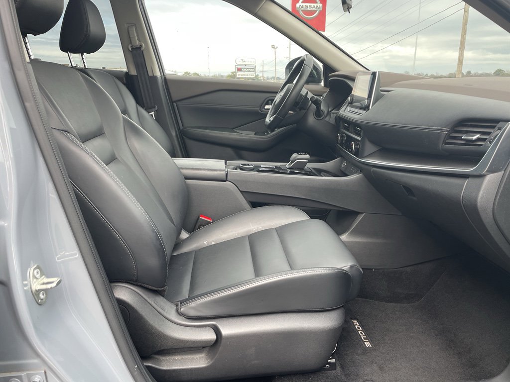 Certified 2023 Nissan Rogue SV w/ SV Premium Package image 24