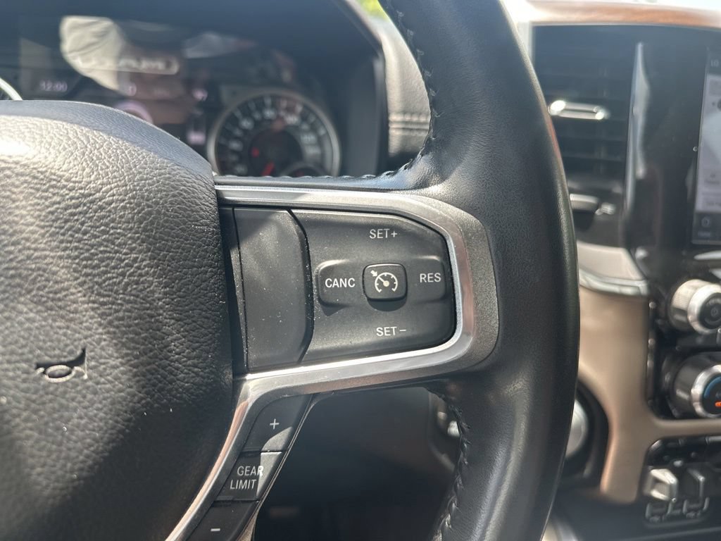 Used 2022 RAM 1500 Laramie AWD/4WD image 17