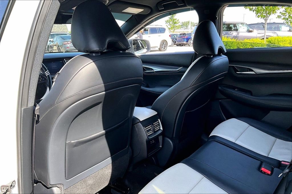 Certified 2024 INFINITI QX55 Luxe w/ Cargo Package AWD/4WD image 30
