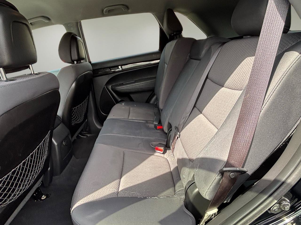 Used 2012 Kia Sorento FWD image 15