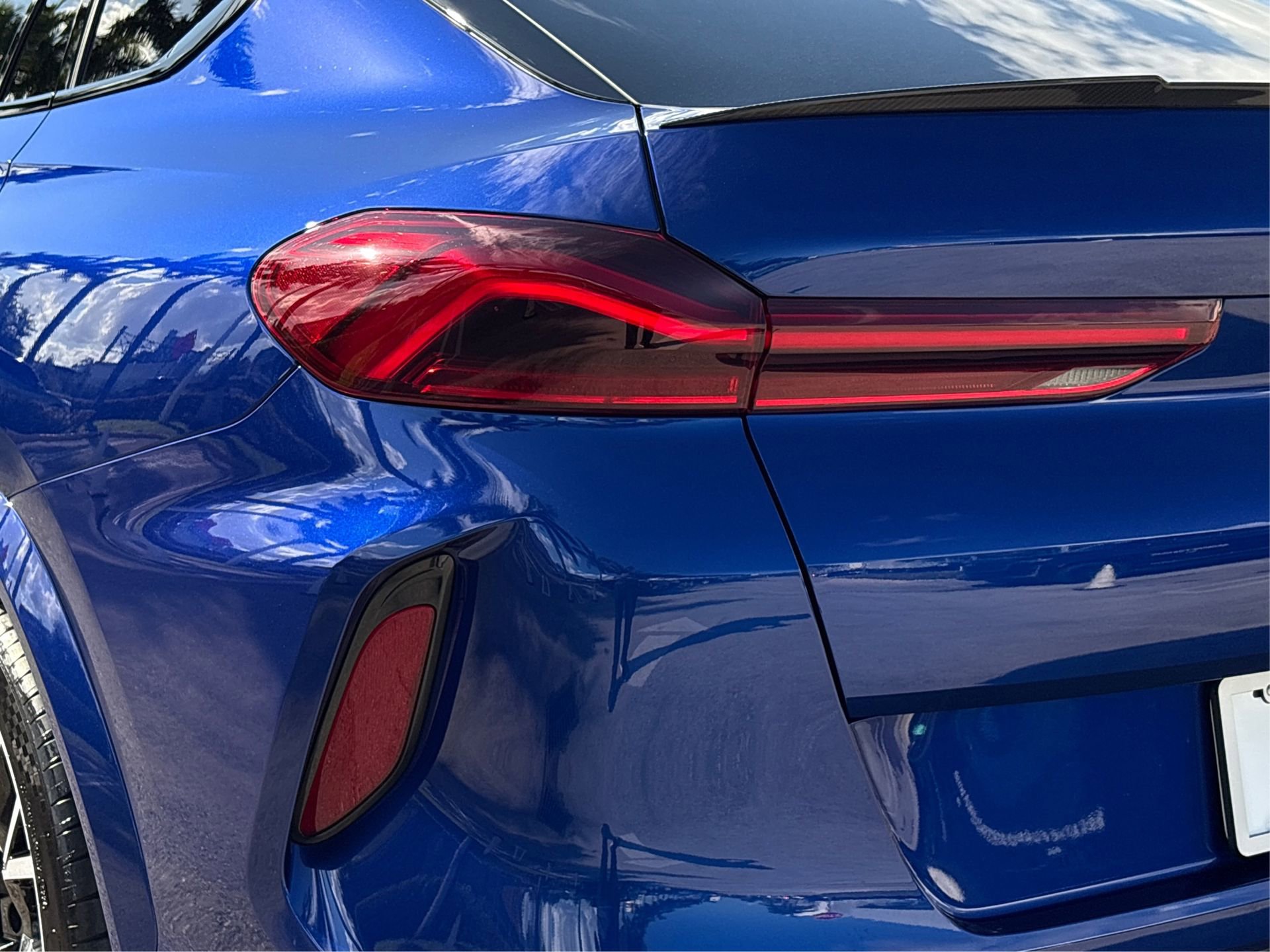 Used 2025 BMW X6 M Competition w/ Executive Package image 15