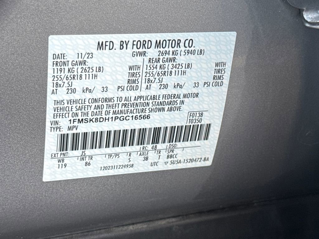 Used 2023 Ford Explorer XLT AWD/4WD image 29