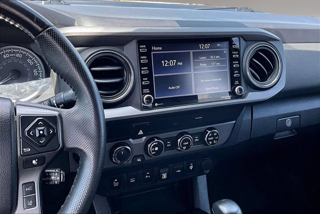 Used 2020 Toyota Tacoma TRD Off-Road w/ Technology Package AWD/4WD image 6
