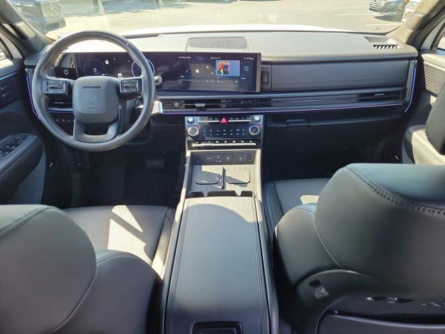 Used 2025 Hyundai Santa Fe Calligraphy AWD/4WD image 2