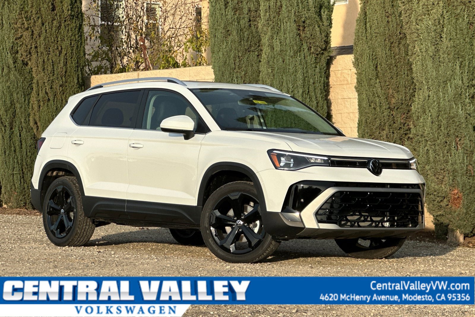 New 2026 Volkswagen Taos SEL image 1