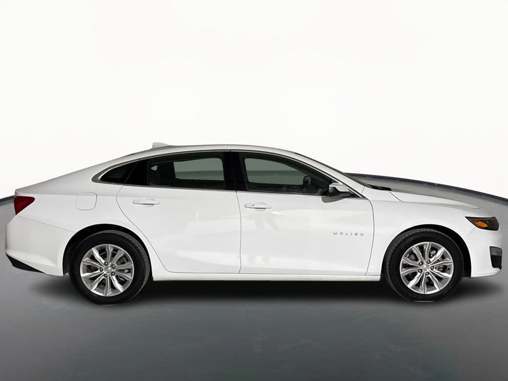 Used 2025 Chevrolet Malibu LT image 4