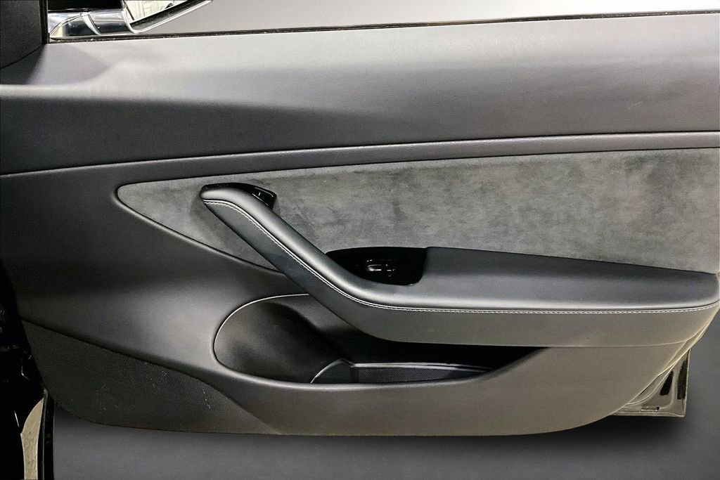 Used 2019 Tesla Model 3 Long Range image 26