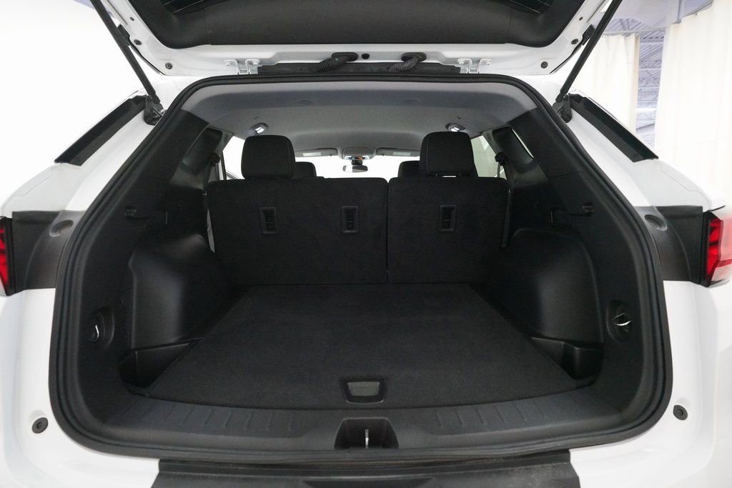 Used 2025 Chevrolet Blazer LT image 10