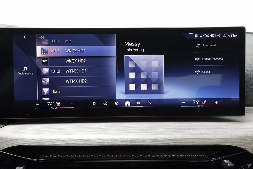 Certified 2025 BMW 330i xDrive Sedan image 10